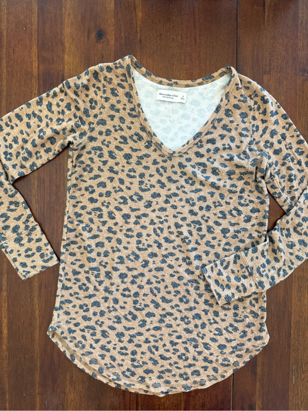 Abercrombie & Fitch Leopard Print V-Neck Long Sleeve Top - Tan/Gray